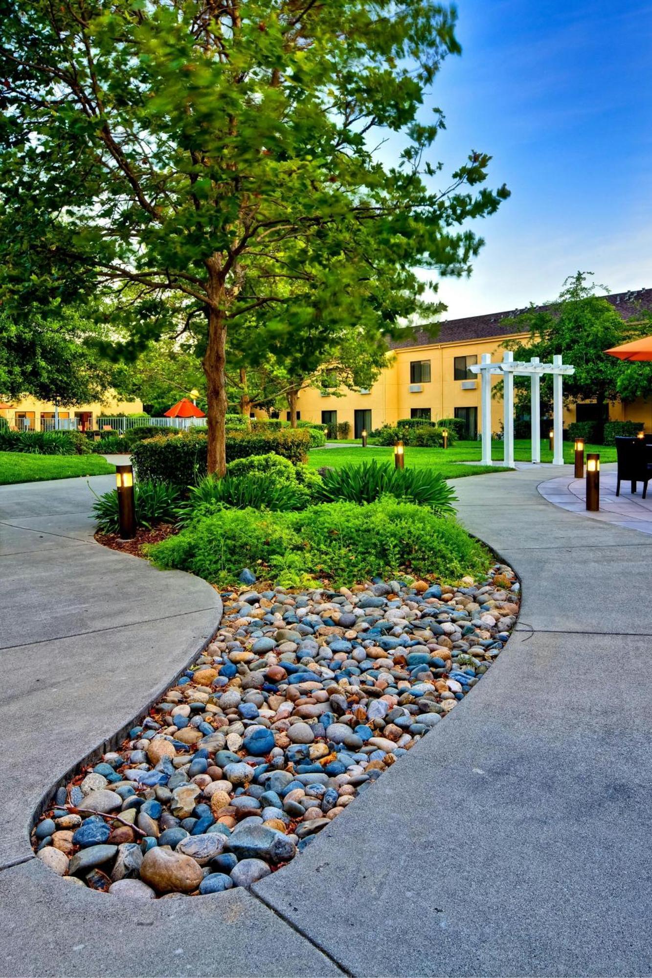 Courtyard By Marriott Vacaville Exterior photo